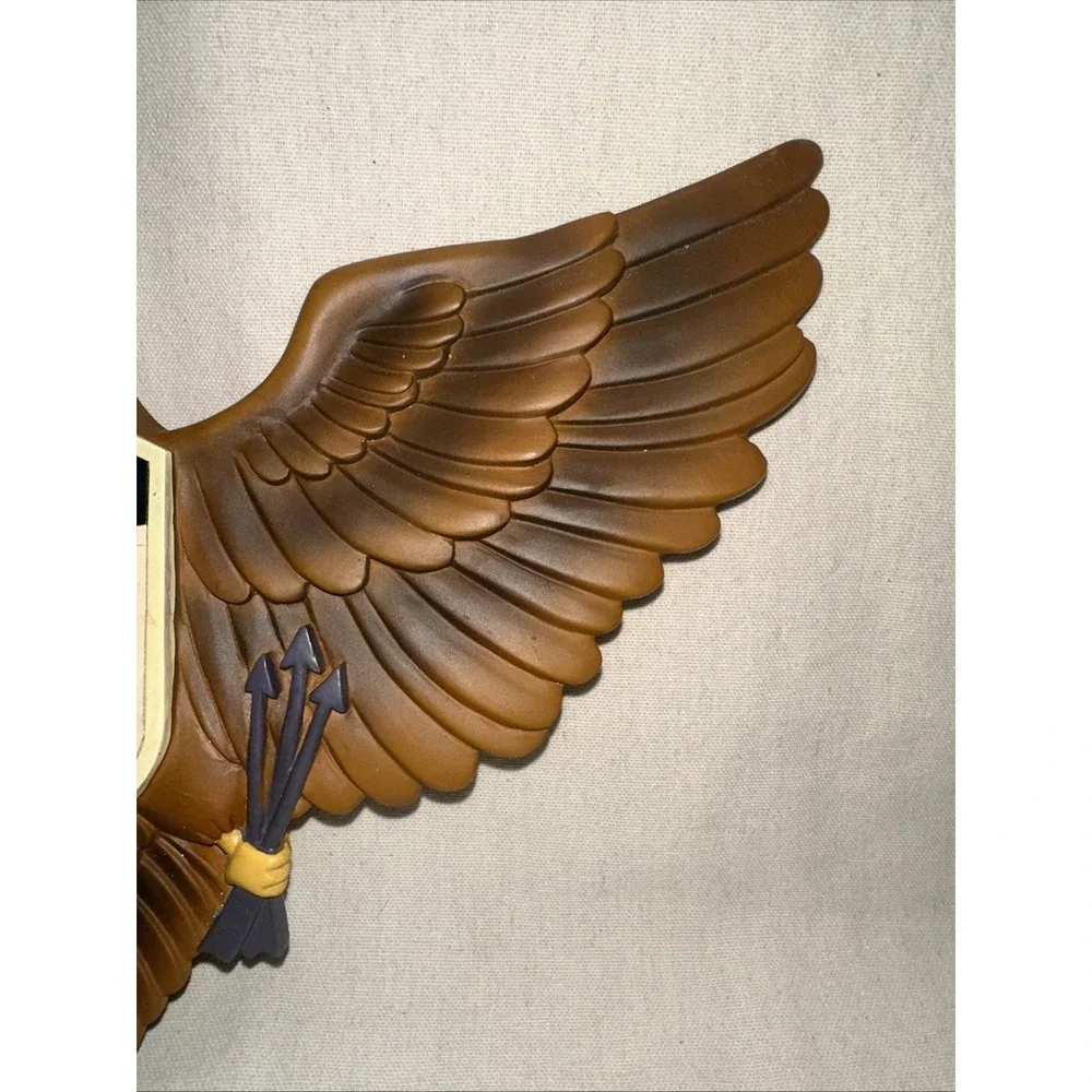 Vintage Youngs Inc Resin Patriotic Eagle Wall Plaque 2001 Shield 13.25x8.25